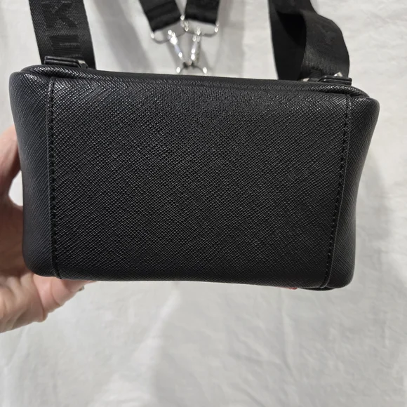 Loungefly Disney Mickey Mouse Convertible Backpack NWOT - Picture 5 of 8